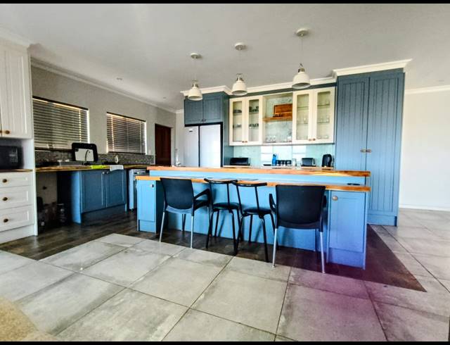 3 BEDROOM HOUSE FOR SALE IN ASTON BAY